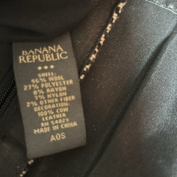 Banana Republic Clutch Wristlet Black White Chevron Pattern - Picture 5 of 5